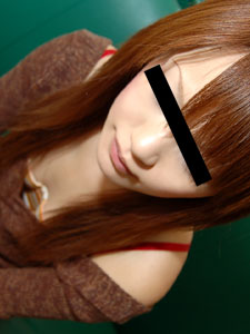 キュートな潮吹き娘