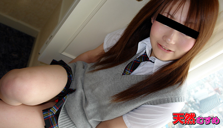 もうちょっと出すから制服のままヤラせて下さい！ 優木モナ
