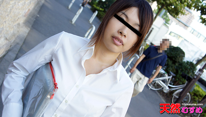 素人のお仕事　～スクープ！美人新聞記者が巨乳でパイズリに挑戦！？～ 愛音さおり