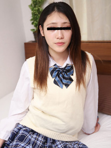 制服娘を電車でイタズラ 永瀬優香