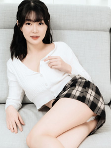 Play Video
アジアの美女図鑑：チャオアン
ナンパでゲットした現役女子大生のチャオアンちゃん！スタイル抜群で人類学を専攻しているというほど才色兼備。午前の授業が終わり、お昼休み時間らしいのですが、誘ったらいいよと快諾してくれてついてきてくれました。ベッドのあるお部屋でお触り開始！うっとりと見任せてくれるエッチなチャオアンちゃん！バックが大好きだと言うのでガンガンに攻めてあげました！綺麗なお胸にザーメン発射され、満足気なご様子。結局、午後の授業はさぼっちゃったみたいですー！！