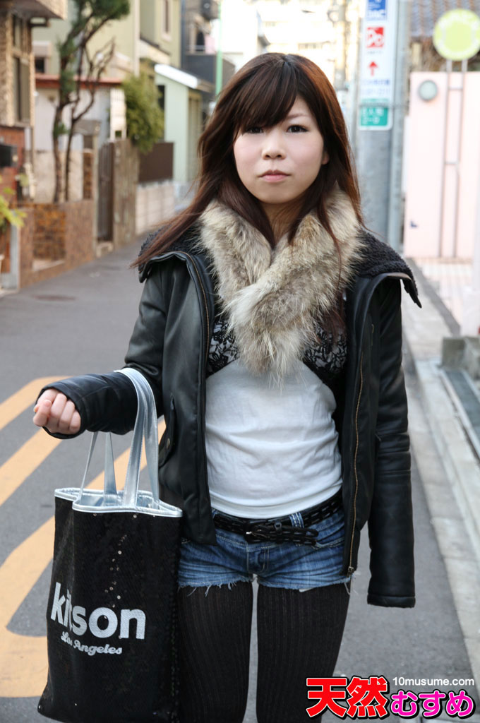 ナンパでGETした初心(うぶ)で巨乳な女の子に辱め。