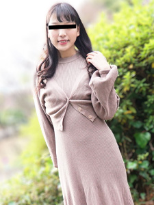 八重歯が可愛い娘にはドッキリ即ハメ3P！二連続中出し！