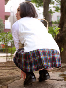 制服を着たおもちゃ