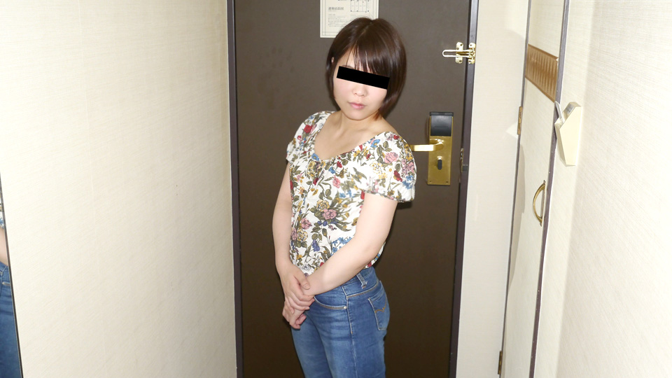 緊張気味の素人娘を優しく調教しちゃいます